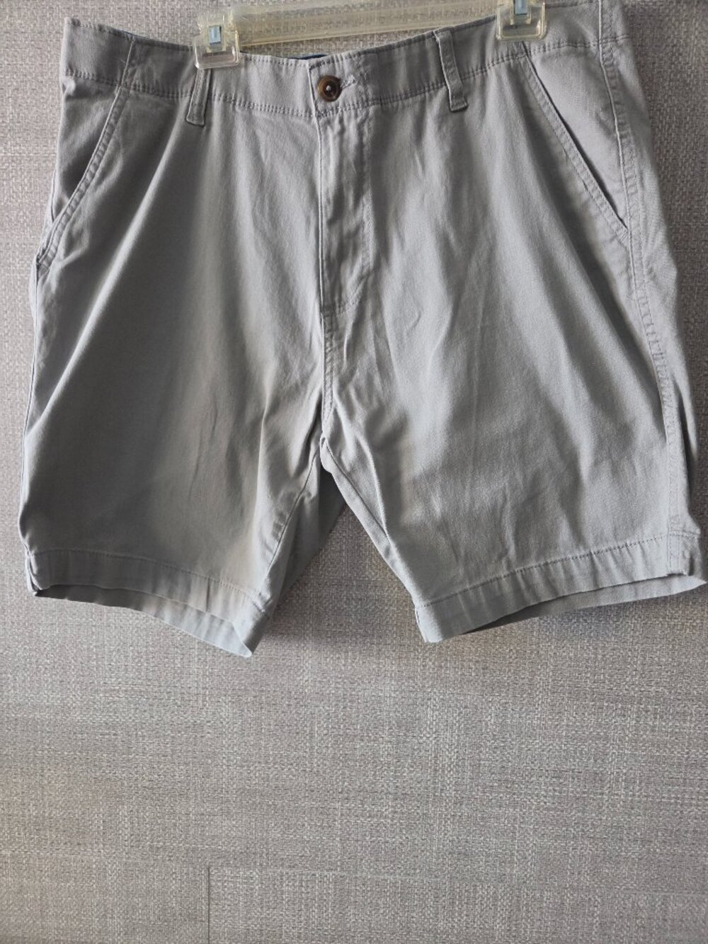 "Iron Flex" men's light gray shorts size 38.